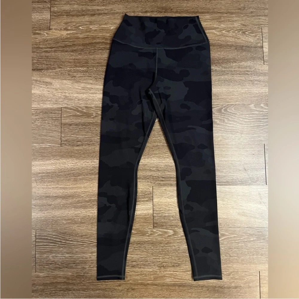 ALO Yoga | High-Waist Full Length Camo Vapor Leggings Size Large